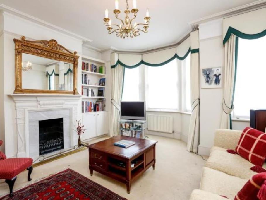 Large 3 Bed Flat In Central Wimbledon Londra Dış mekan fotoğraf